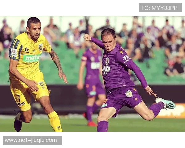悉尼皇帝与柏斯野猫的精彩对决谁将赢得澳洲足球赛季的荣耀